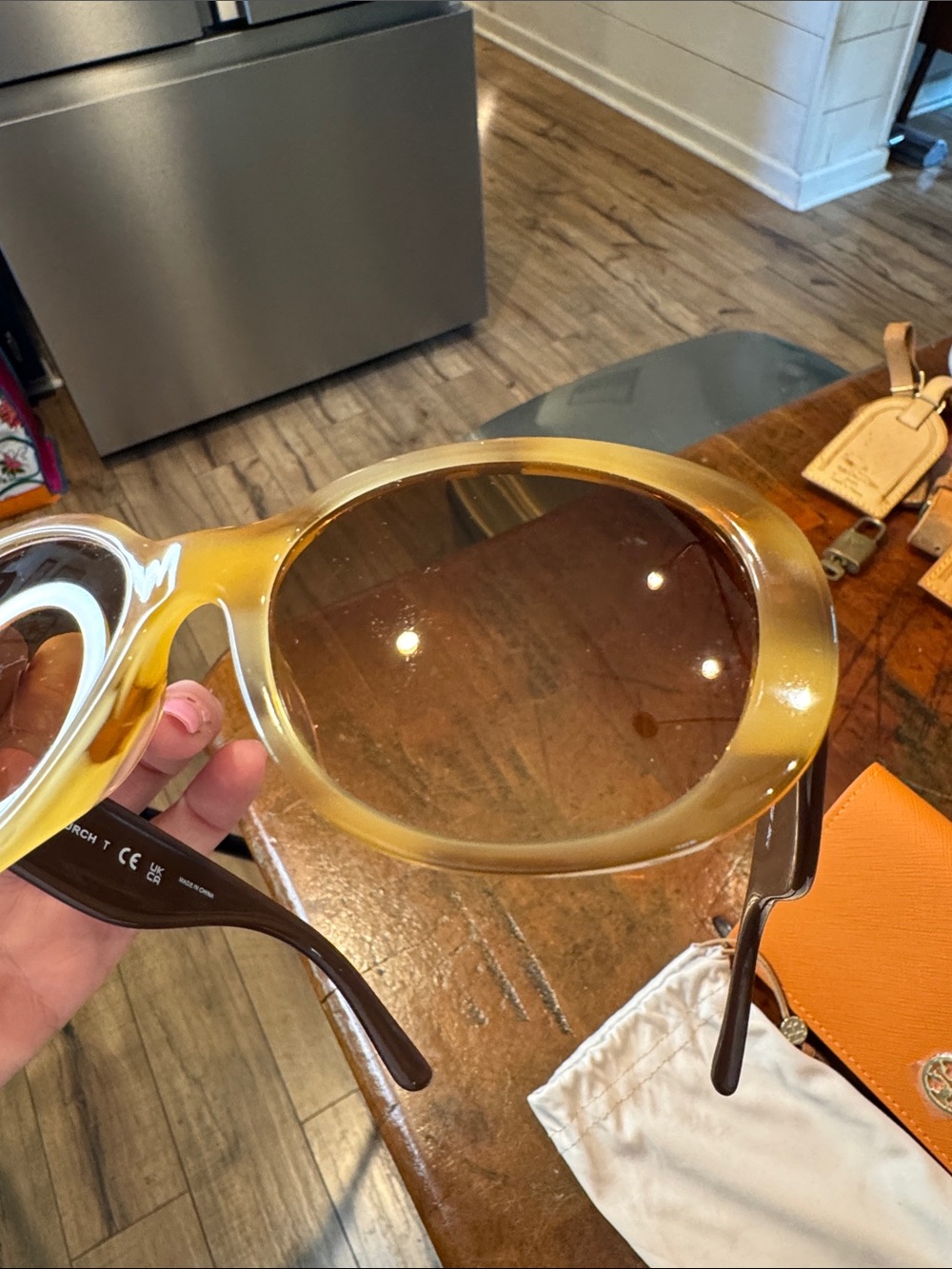 Tory Burch Orange Tortoise Gradient Oversized Sunglasses with Hard and Soft Case - Picture 6 of 6